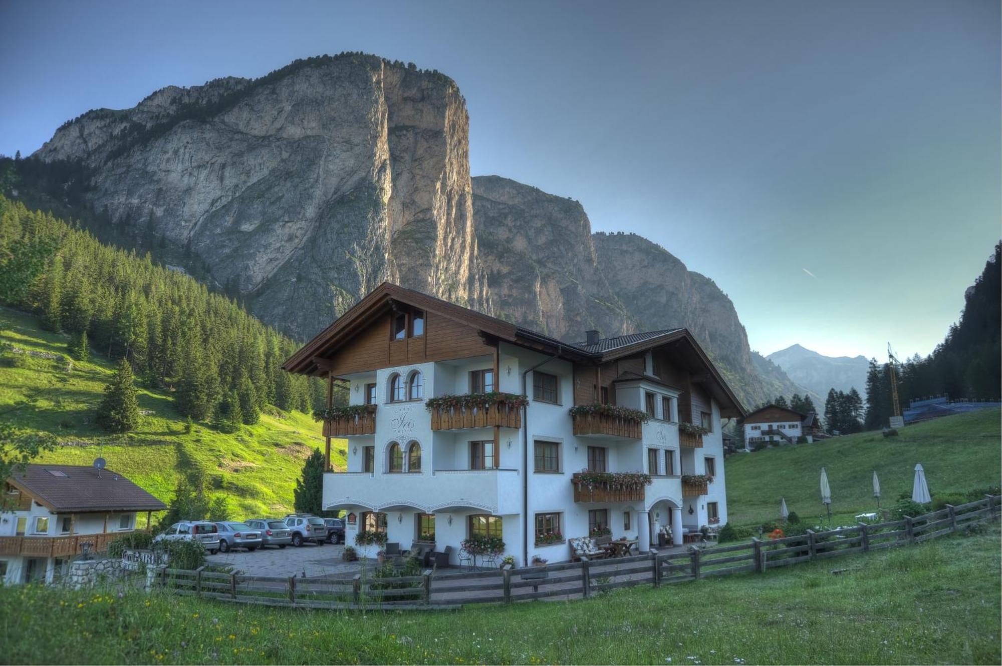Garni Hotel Iris Selva di Val Gardena Kültér fotó