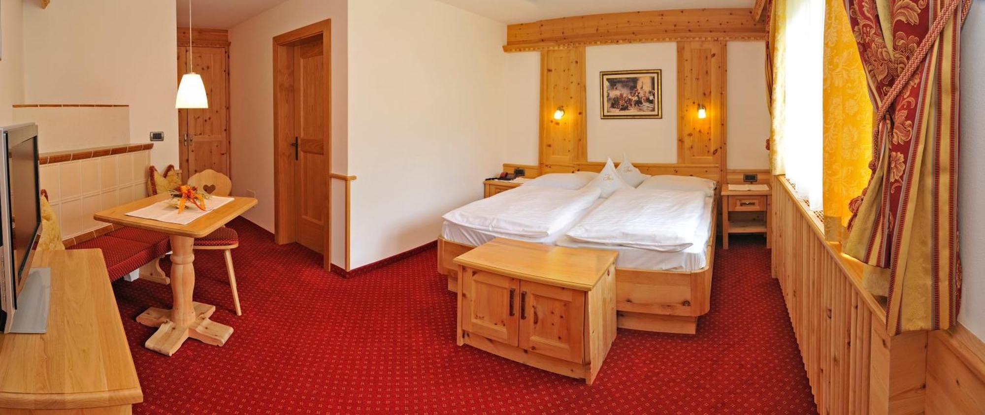 Garni Hotel Iris Selva di Val Gardena Kültér fotó